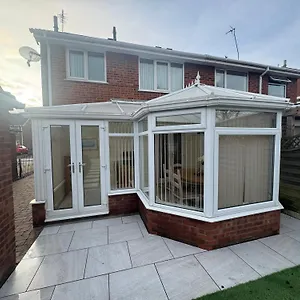  Holiday home Cosy 3-bed House